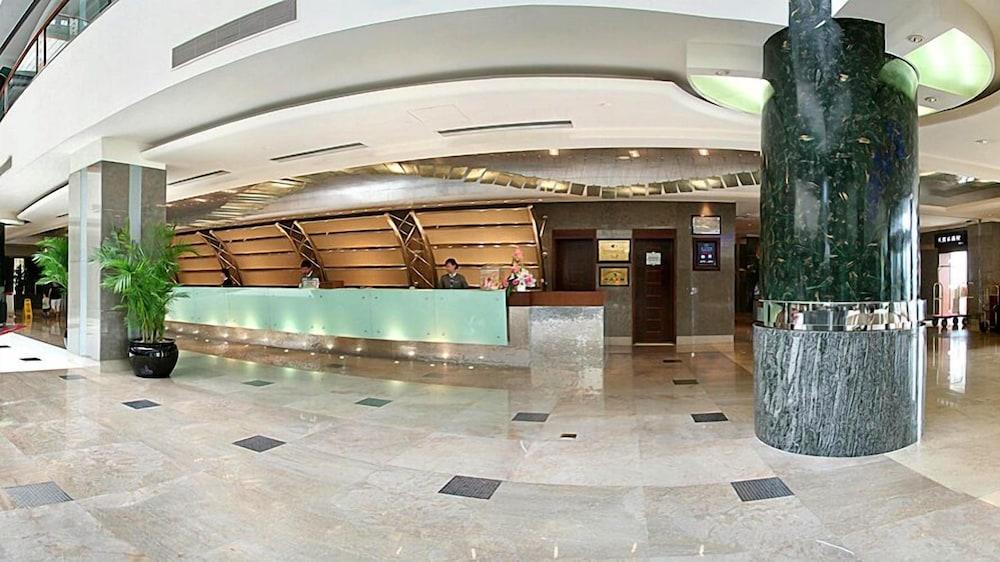 ハワード ジョンソン ギンワ プラザ ホテル 西安市 エクステリア 写真